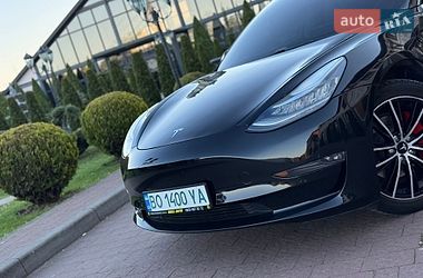 Седан Tesla Model 3 2019 в Стрые