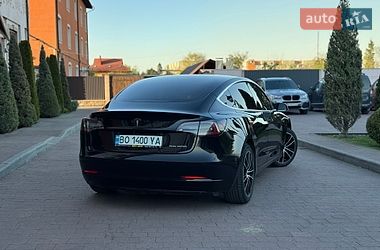 Седан Tesla Model 3 2019 в Стрые