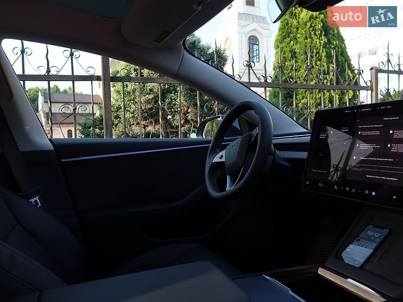 Седан Tesla Model 3 2024 в Львове фото 5 Седан Tesla Model 3 2024 в Львове