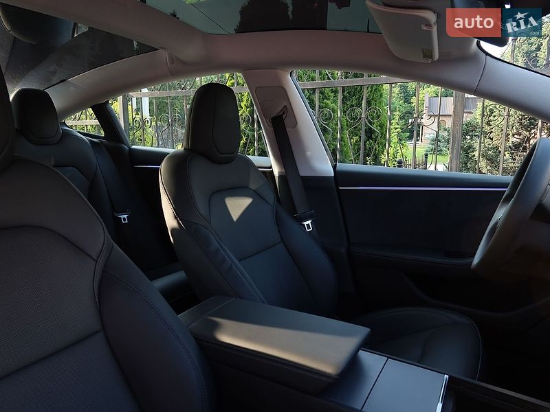 Седан Tesla Model 3 2024 в Львове фото 6 Седан Tesla Model 3 2024 в Львове