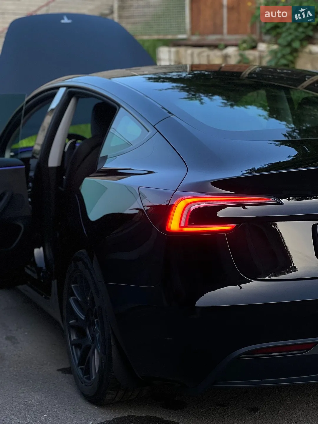 2024 Tesla Model 3 - мініатюра 8