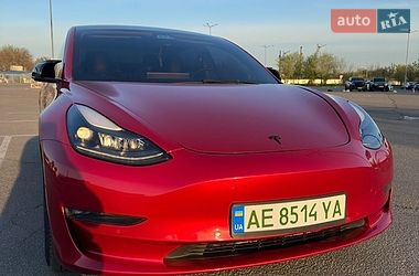 Седан Tesla Model 3 2022 в Дніпрі