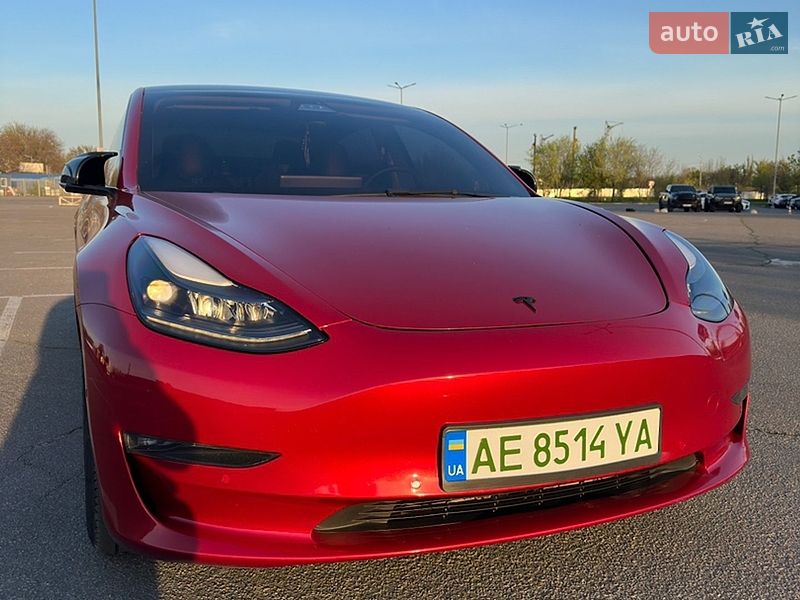 Седан Tesla Model 3 2022 в Дніпрі