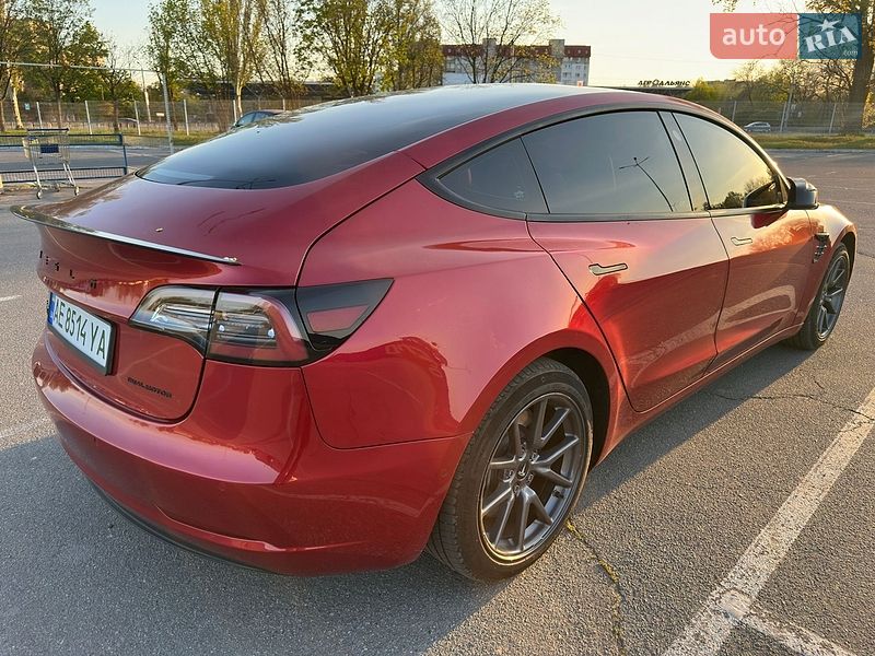 Седан Tesla Model 3 2022 в Дніпрі