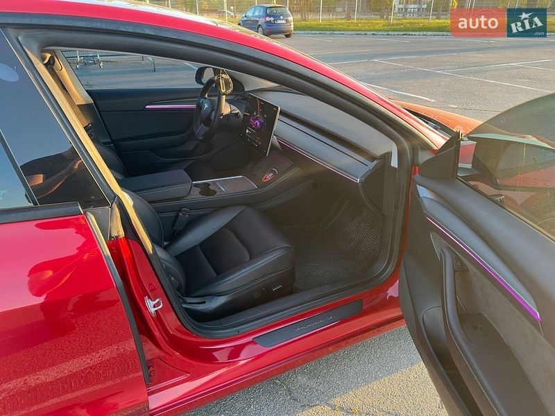 Седан Tesla Model 3 2022 в Дніпрі