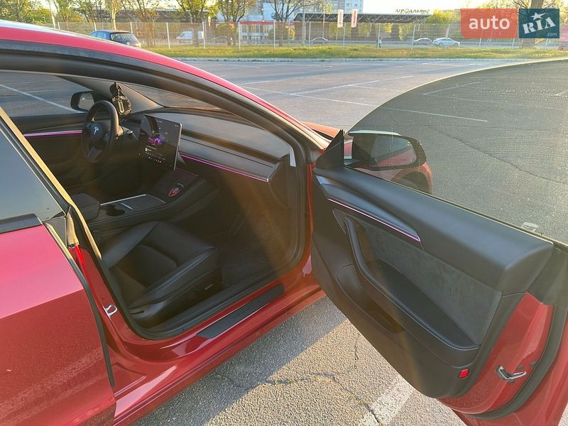 Седан Tesla Model 3 2022 в Дніпрі