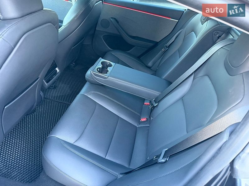 Седан Tesla Model 3 2024 в Золочеве