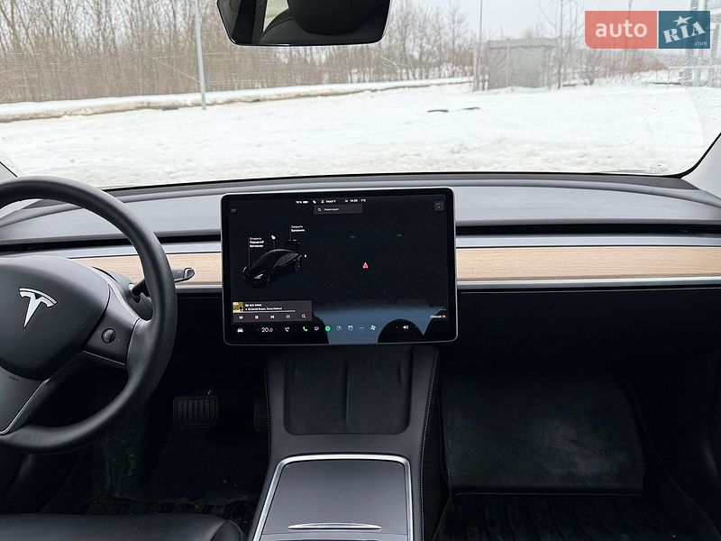 Седан Tesla Model 3 2021 в Львове