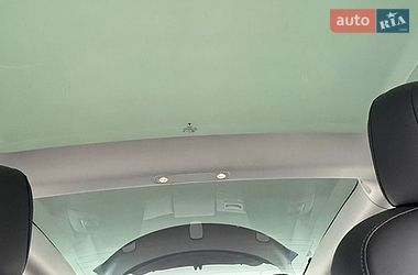 Седан Tesla Model 3 2021 в Львове