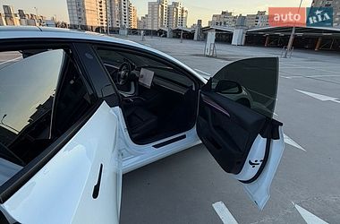 Седан Tesla Model 3 2021 в Киеве
