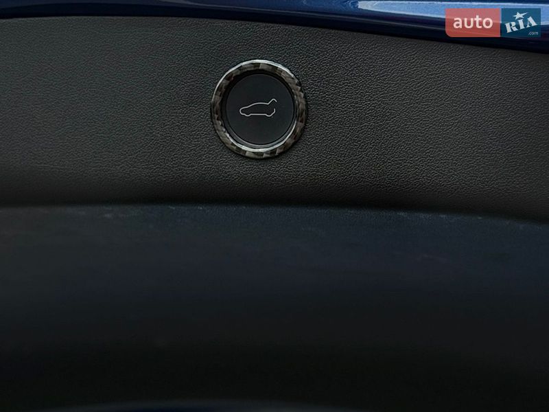 Седан Tesla Model 3 2021 в Києві