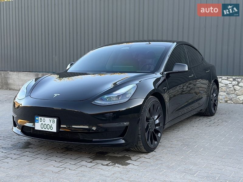 Tesla Model 3 2022