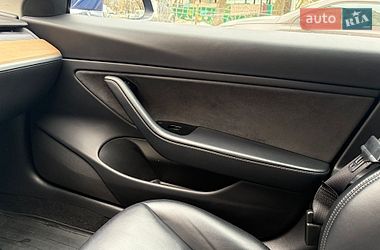 Седан Tesla Model 3 2019 в Киеве