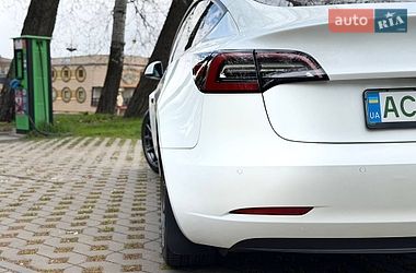 Седан Tesla Model 3 2020 в Киеве