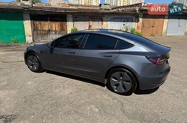 Седан Tesla Model 3 2022 в Киеве