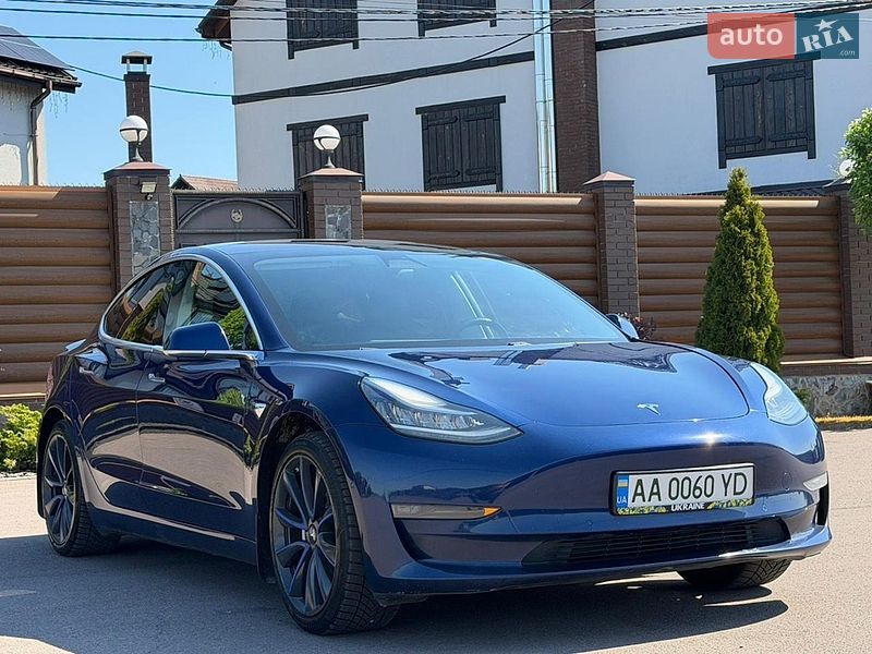 Седан Tesla Model 3 2017 в Борисполе