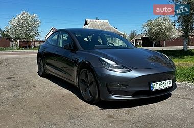 Седан Tesla Model 3 2020 в Киеве