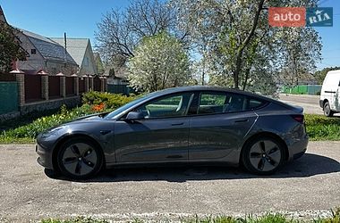 Седан Tesla Model 3 2020 в Киеве