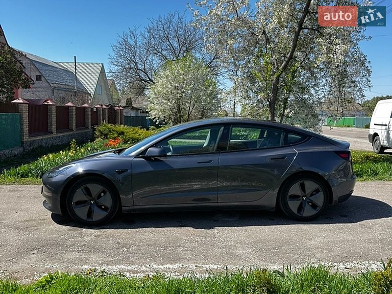 Седан Tesla Model 3 2020 в Киеве