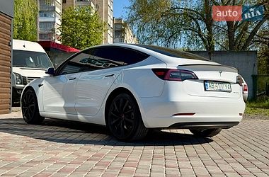Седан Tesla Model 3 2021 в Виннице