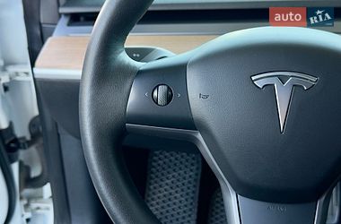 Седан Tesla Model 3 2021 в Виннице