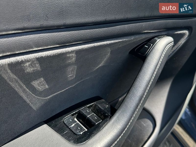 Седан Tesla Model 3 2020 в Ивано-Франковске