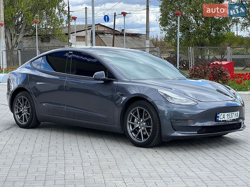 Седан Tesla Model 3 2020 в Запорожье