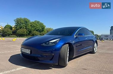 Седан Tesla Model 3 2020 в Житомире