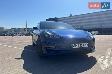 Седан Tesla Model 3 2020 в Житомире