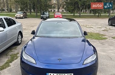 Седан Tesla Model 3 2024 в Киеве