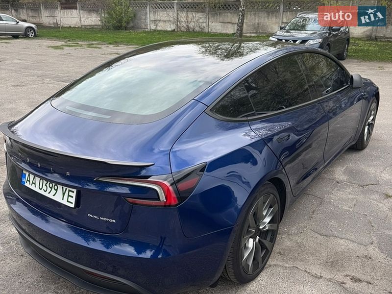 Седан Tesla Model 3 2024 в Киеве