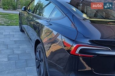 Седан Tesla Model 3 2024 в Дніпрі