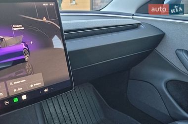 Седан Tesla Model 3 2024 в Дніпрі