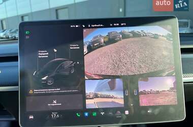 Седан Tesla Model 3 2021 в Львове
