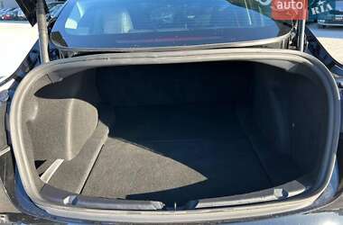 Седан Tesla Model 3 2021 в Львове