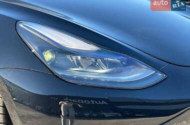 Седан Tesla Model 3 2021 в Львове