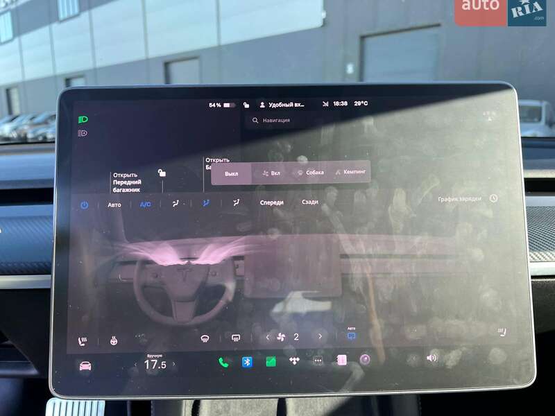 Седан Tesla Model 3 2021 в Львове