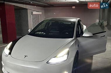 Седан Tesla Model 3 2022 в Дніпрі