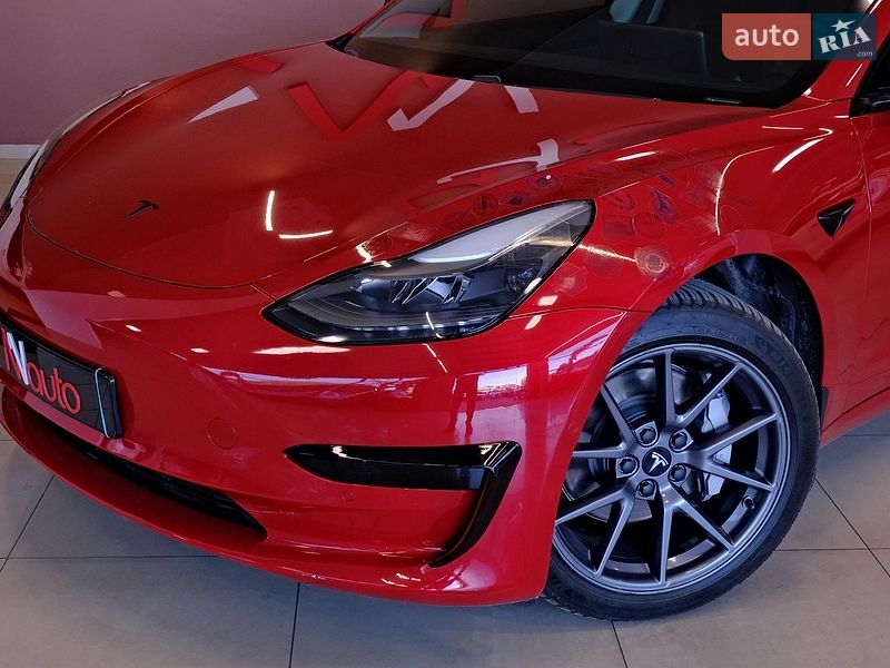 Седан Tesla Model 3 2021 в Одесі