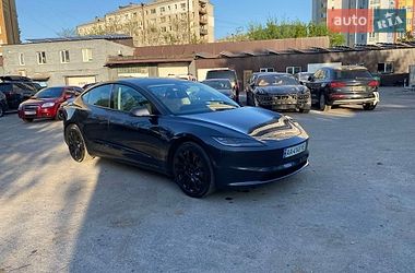 Седан Tesla Model 3 2024 в Киеве