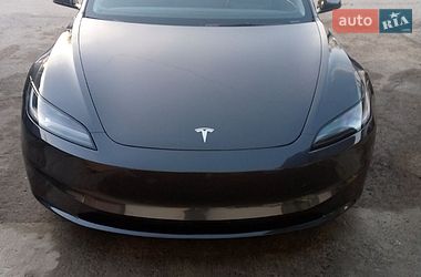 Седан Tesla Model 3 2024 в Киеве