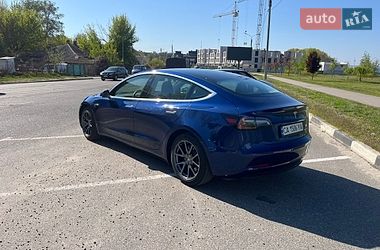 Седан Tesla Model 3 2019 в Черкассах