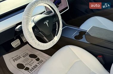 Седан Tesla Model 3 2023 в Львове