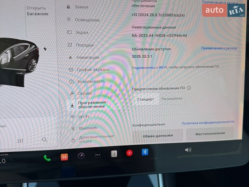 Седан Tesla Model 3 2019 в Бучі