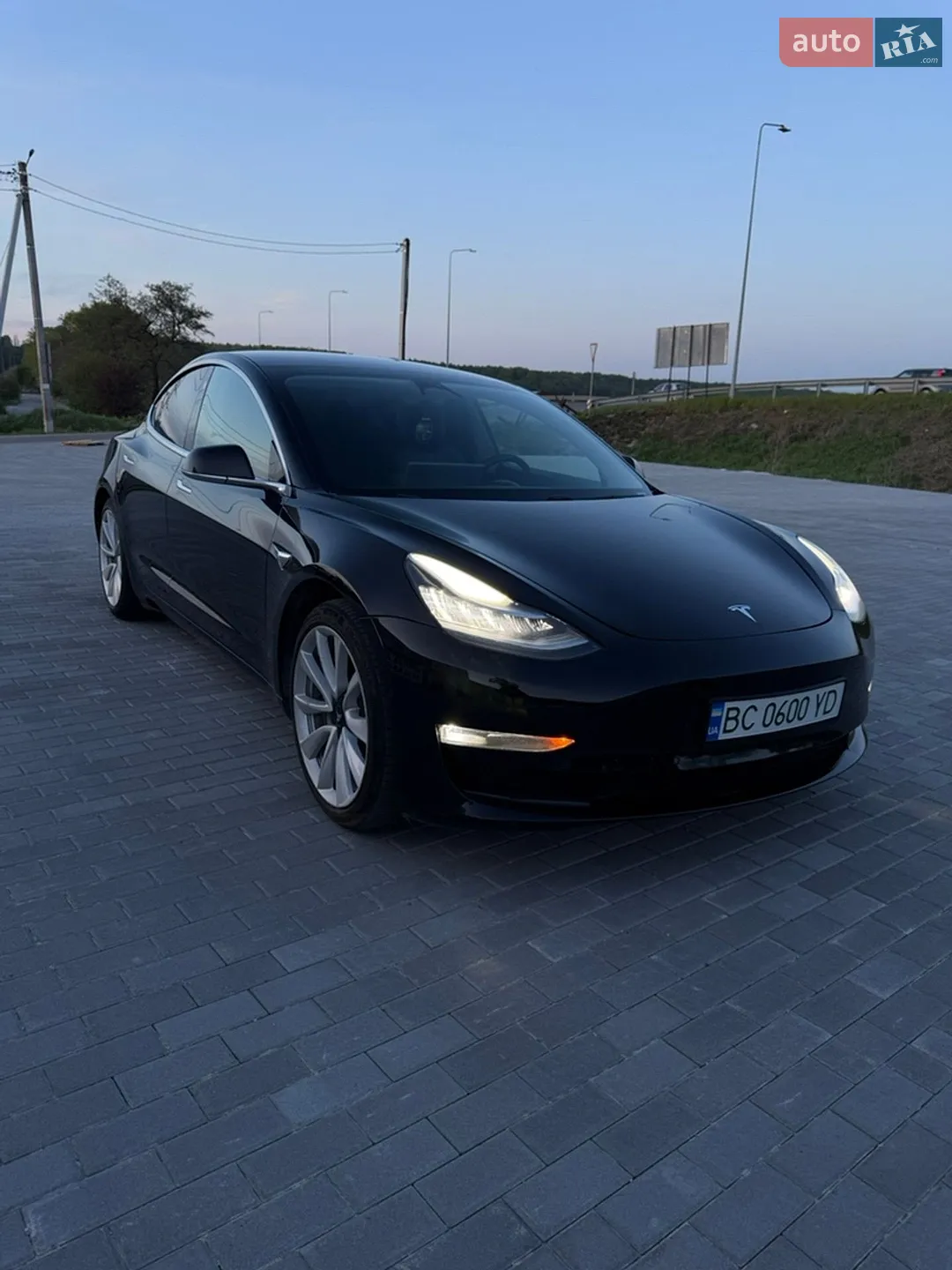 2019 Tesla Model 3 - мініатюра 10