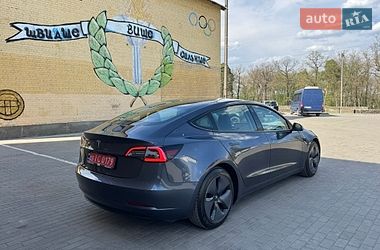 Седан Tesla Model 3 2021 в Луцке