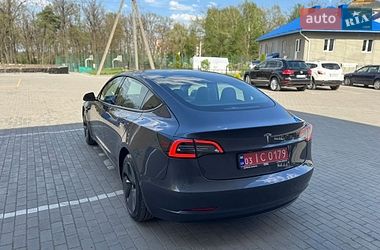 Седан Tesla Model 3 2021 в Луцке