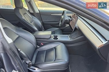 Седан Tesla Model 3 2021 в Луцке