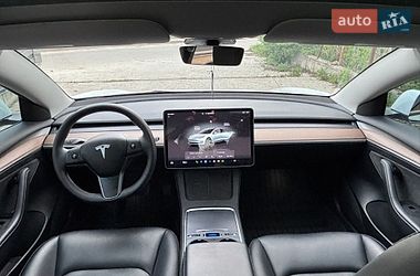 Седан Tesla Model 3 2023 в Львові