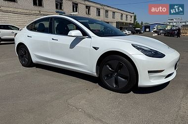 Седан Tesla Model 3 2018 в Києві